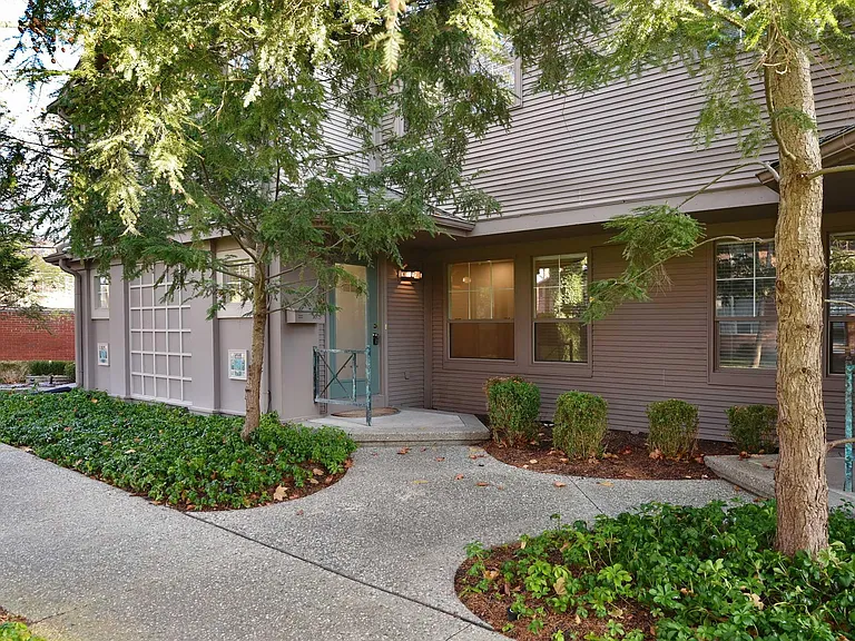 1075 N Old Woodward Ave — Photo 2