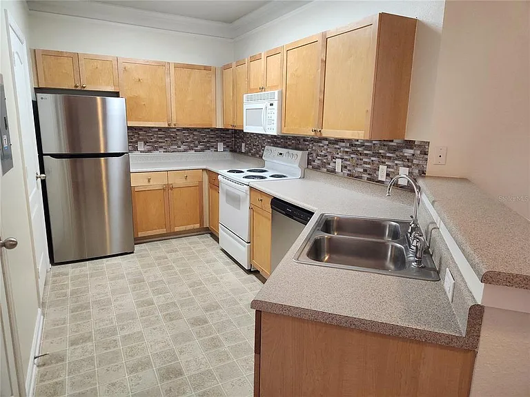 19901 Villa Tuscany Way #202 — Photo 3