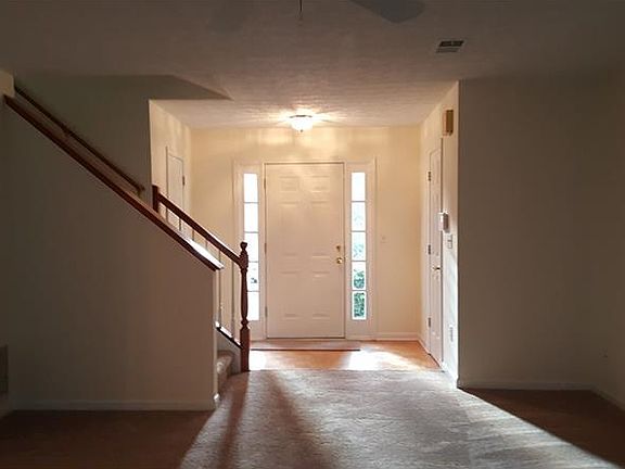 2nd image of 1945 Glynmoore Dr