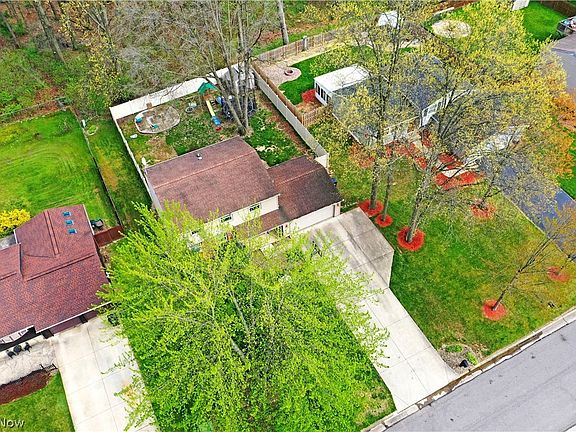 5th image of 1323 Cedarwood Dr