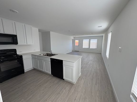 3rd image of 1220 Falcon Heights Dr