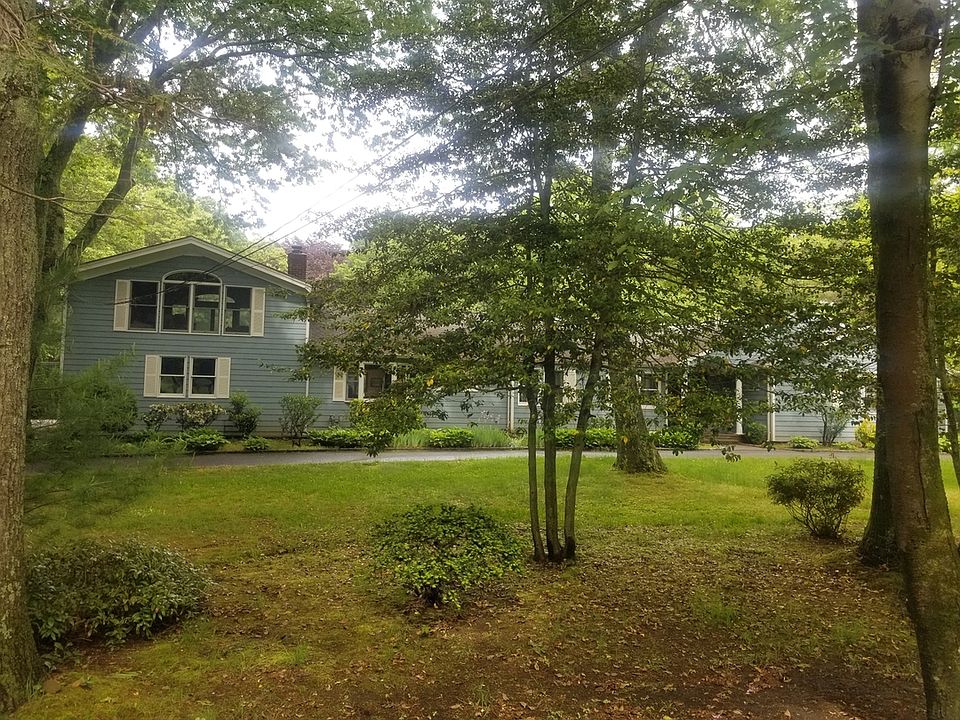 1st image of 692 Donna Dr