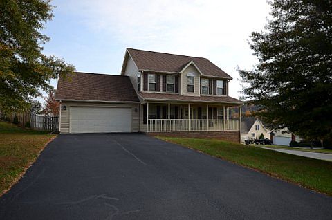1st image of 249 Leslie Ct