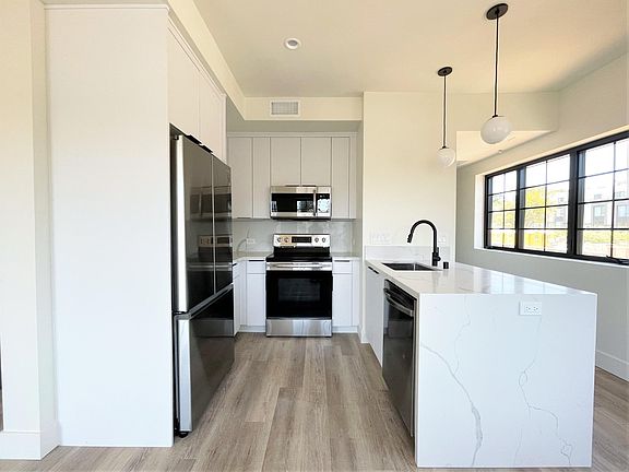 4th image of 2004 4th Ave #207