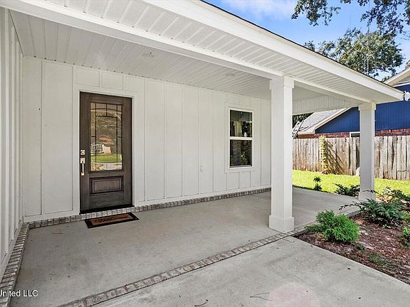 4th image of 9213 Warbler Ave