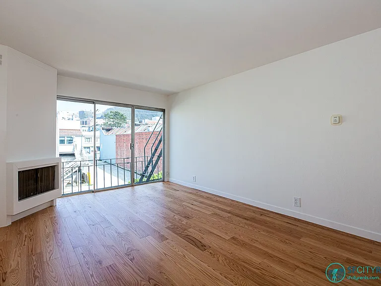 1332 10th Ave #204 — Photo 2