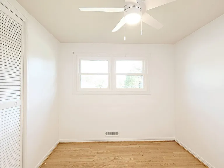 5709 Saint George Ave — Photo 10