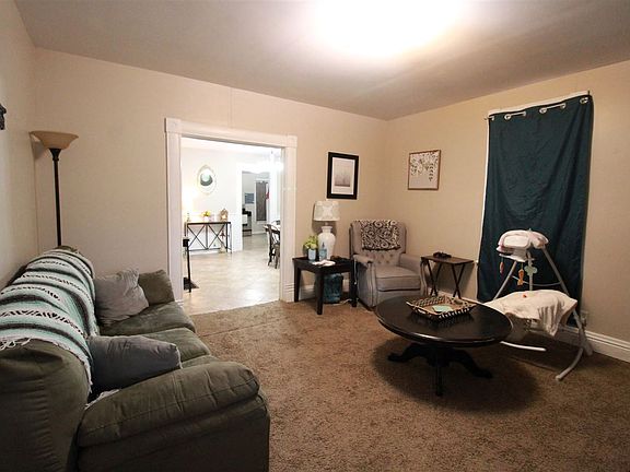 3rd image of 412 Cottage Ave