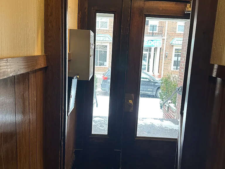 400 Sumner St #1 — Photo 26