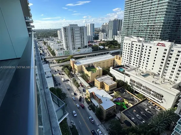 1300 S Miami Ave #1811, Miami, FL 33128