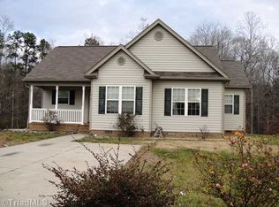 416 Mallard Creek Dr, Graham, NC 27253