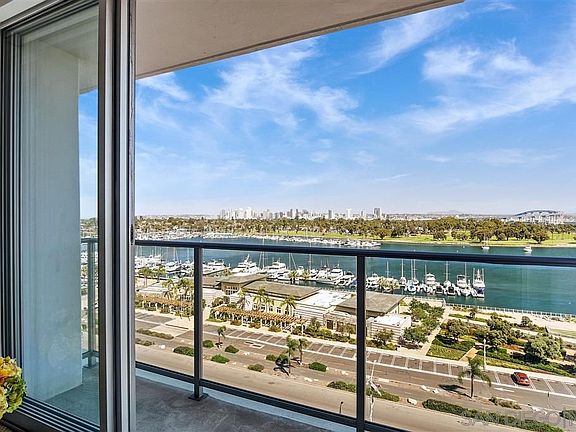 3rd image of 1770 Avenida Del Mundo Unit 907
