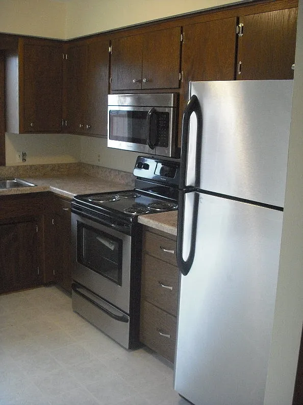 2 bed, 1.5 bath, 1500 sqft, $1,775 — Photo 2