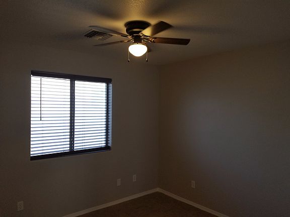 5th image of 1608 E Valencia Rd