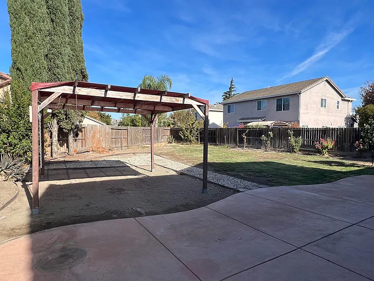 1605 Henry Long Blvd — Photo 2