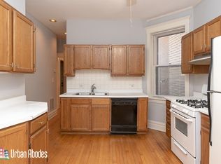 1721 W Nelson St #G09C, Chicago, IL 60657