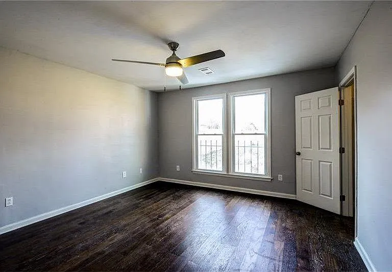 993 Washington St SW — Photo 13