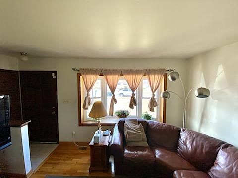 4th image of 41910 Utah Dr