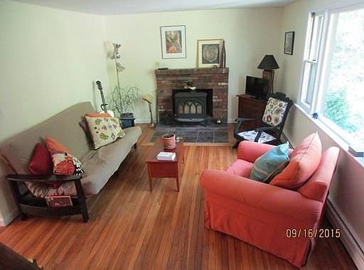 5th image of 5 Laurelwood Dr