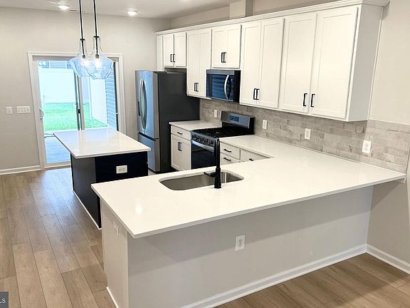 2nd image of 107 Heirloom Way