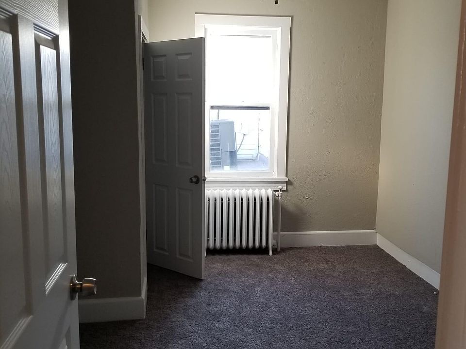 2nd image of 204 Philadelphia Ave APT 1