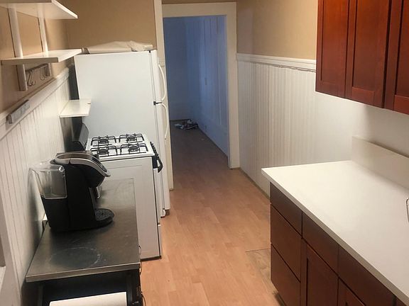 5th image of 1901 G St APT 4