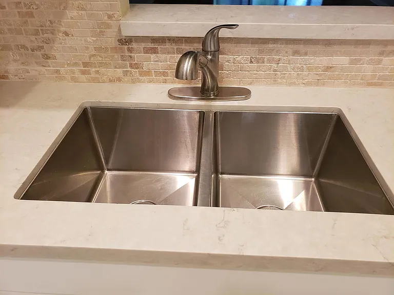 10875 Lake Front Pl — Photo 7