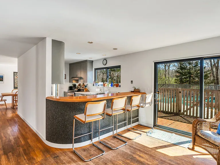 28 Wildflower Rd — Photo 3