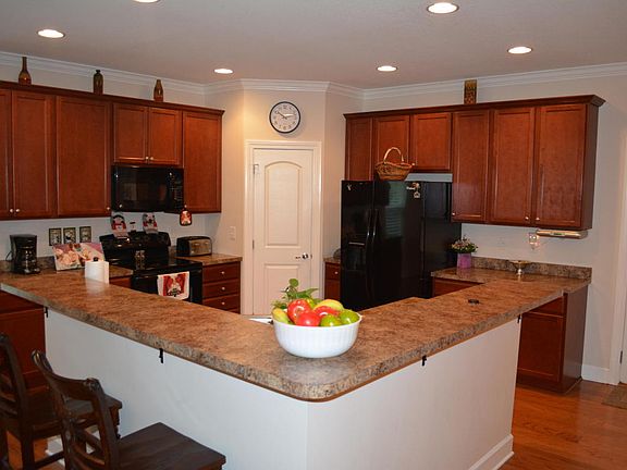 3rd image of 3029 Maple Knot Ln