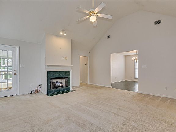 5th image of 731 Bradford Lane