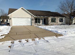 4750 N Beechwood Trl, Decatur, IL 62526