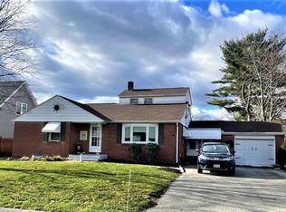 30 Bardon St, Chicopee, MA 01020