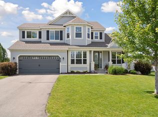 1276 Crosswinds Ct, Waconia, MN 55387