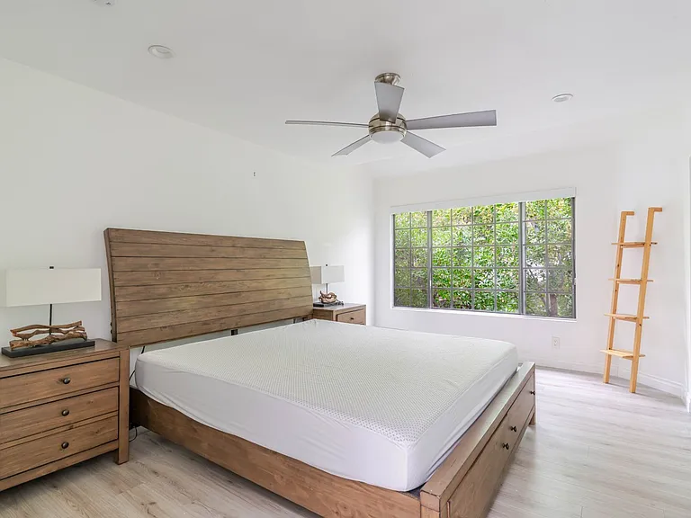 5820 Yolanda Ave #5 — Photo 19
