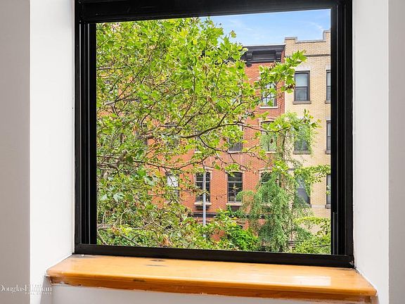 4th image of 208 E 83rd St APT 3E