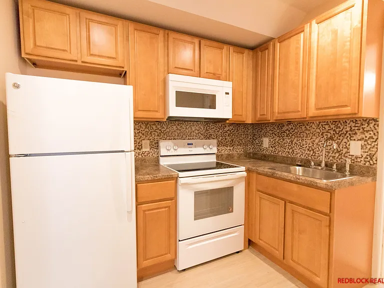 5743 Ogontz Ave — Photo 3