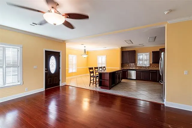 1333 Soldiers St — Photo 10