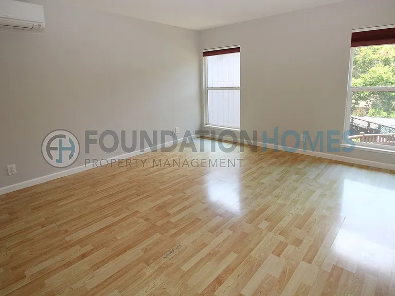 11 Glen Dr — Photo 25