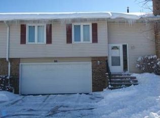 8435 W 100th St, Bloomington, MN 55438