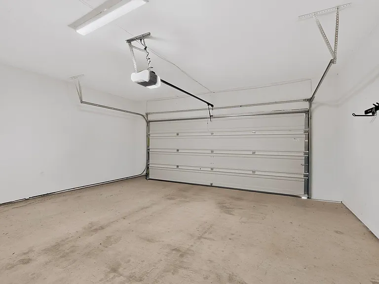 1382 Breanna Ln — Photo 28