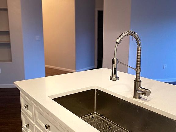 Open basin sink
