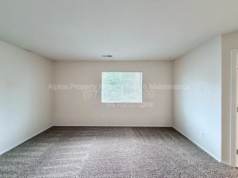 1914 27th Ave — Photo 13