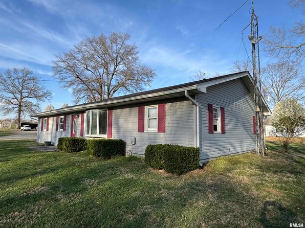 208 N Spillertown Rd, Marion, IL 62959