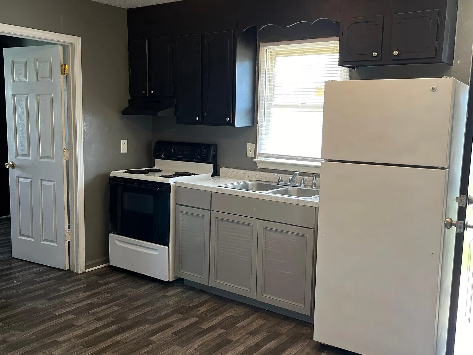 1 bed, 400 sqft, $750 — Photo 3