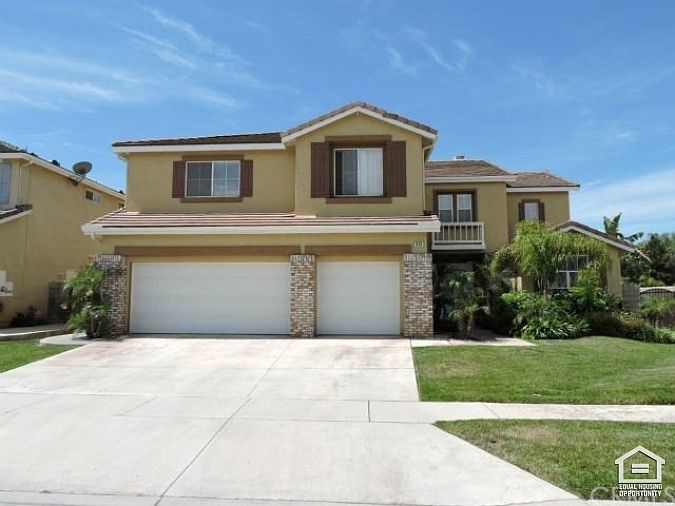 1st image of 949 Hyde Park Ct