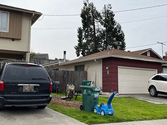 3rd image of 3012 Deseret Dr