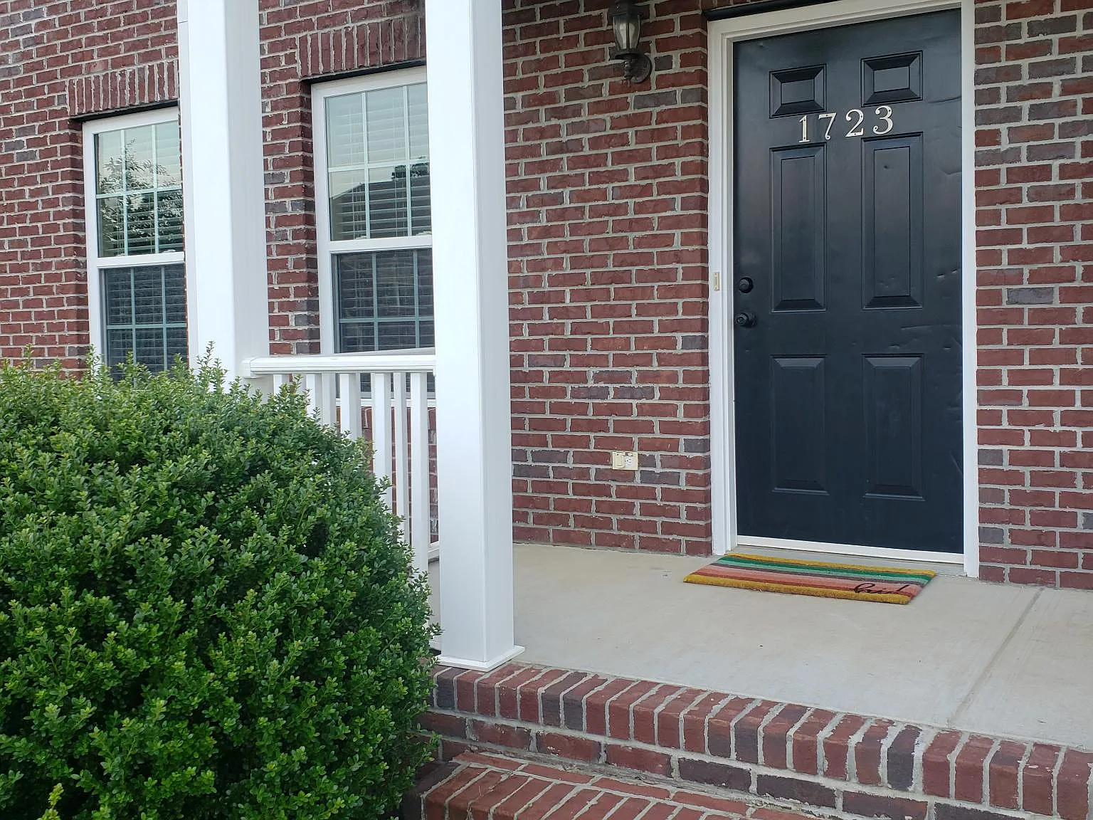 2 bed, 2.5 bath, 1340 sqft, $1,300 — Photo 3