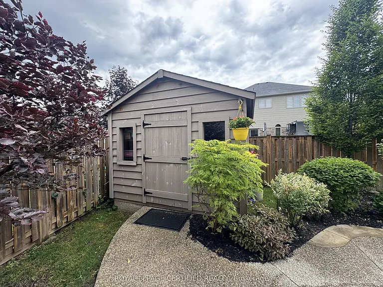 252 Westbank Trl — Photo 4