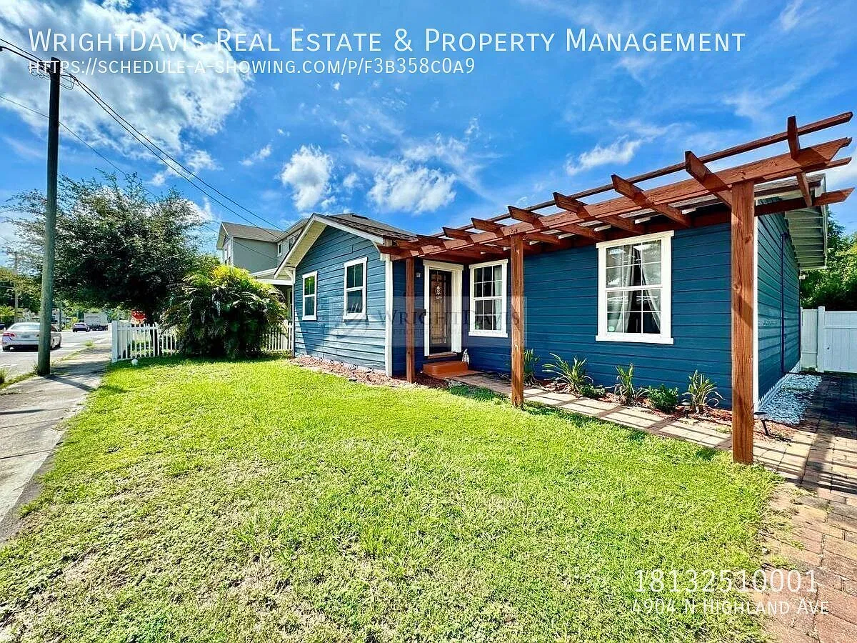 Charming 3/2 Bungalow in Rivercrest — Photo 2