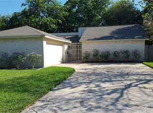 6023 Elm St, Houston, TX 77081